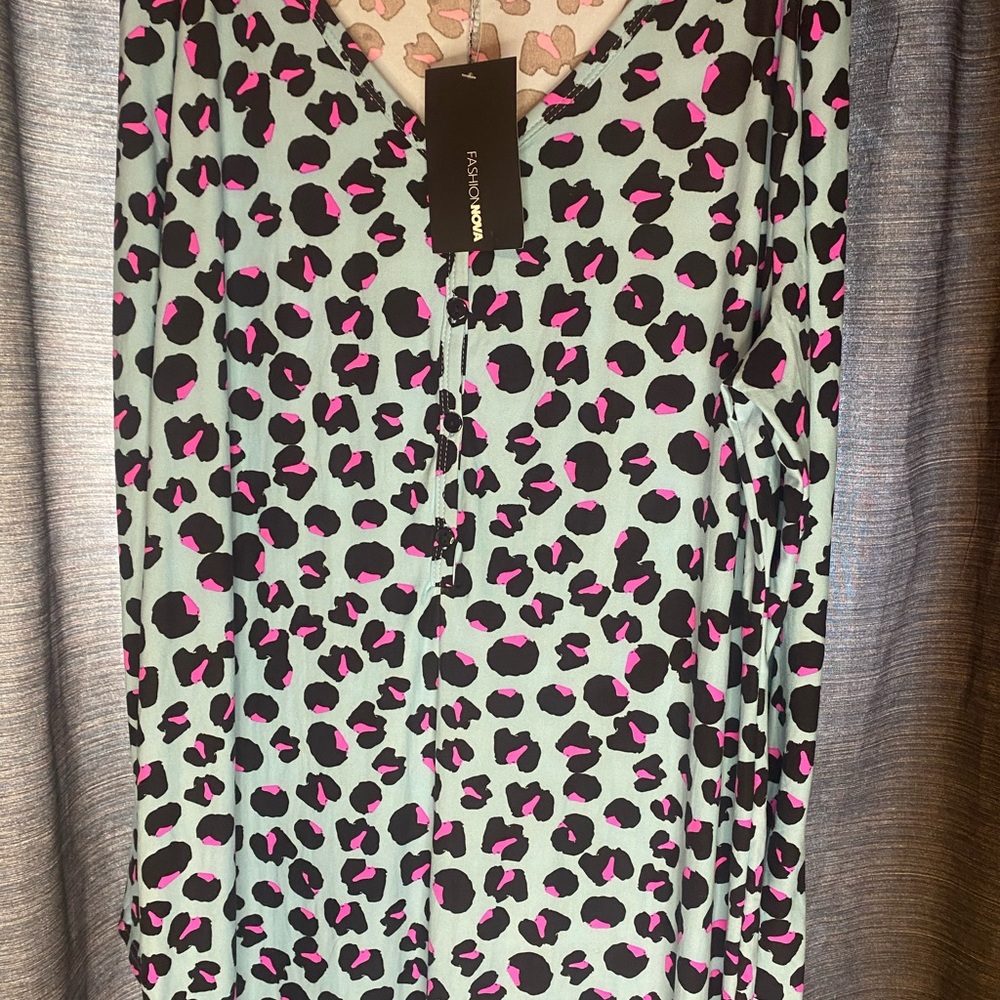 Fashion Nova Leopard Print V-Neck Blouse
